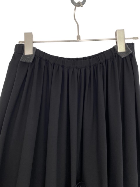 【ENFOLD-エンフォルド】CIRCLE TACK SKIRT BLACK